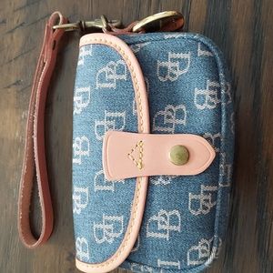 Dooney and Bourke wristlet